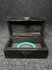 在飛比找Yahoo奇摩拍賣-7-11運費0元優惠優惠-黑檀木刻工首飾盒內藏伴生礦綠松石手串手串尺寸：直徑11毫米首