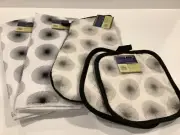 Modern Black Spiral 5 Pc Kitchen Towel Set - Towels, Oven Mitt & Potholder