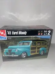 AMT 1:25 1941 Ford Woody Wagon Sealed