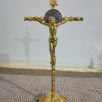 在飛比找Yahoo!奇摩拍賣優惠-【十字架】天主教圣物十字架苦像擺件凌雲閣宗教飾品 促銷