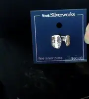 belk silverworks ring size 7 (fits more like a 6.5) open hammered design NWT