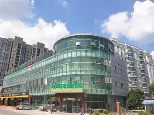 格林豪泰上海嘉定方舟時代廣場酒店GreenTree Inn Shanghai Jiading Fangzhou Times Square Express Hotel