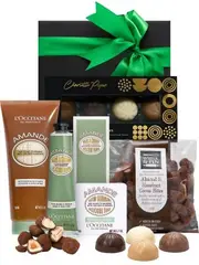 L'Occitane Almond Pamper Hamper