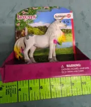 Schleich 70524 Bayala Rainbow Unicorn White Horse Toy Figure New Box Shows Wear