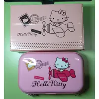 在飛比找蝦皮購物優惠-Hello Kitty 硬殼化妝包