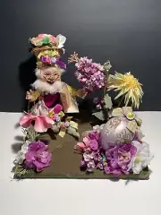 NEW MARK ROBERTS EASTER EGG PAINTER ELF SCENE SMALL 51-23112 ~ #224/500 NO BOX