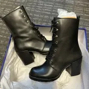 stuart weitzman boots