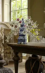 Royal Delft Hand-Painted Tulip Vase Table Piece