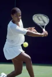 Lori McNeil USA at the Wimbledon Lawn Tennis Championships at the - Old Photo 1