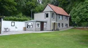 Kunstlerhaus am Teich naturnahes Wohnen