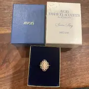 Vtg Avon 1972 'Serena' Pink Stone Seed Pearl Ring Medium Adjustable Gold Tone