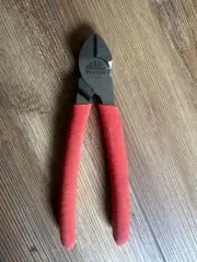 Diagonal Cutting Pliers MAC Tools