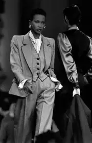 Amalia Vairelli model in a Yves Saint Laurent fashion show 1993 Old Photo 4