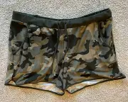 Pink Republic Women’s Camo Shorts, Sz L