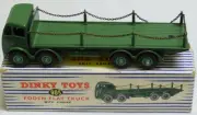 DINKY #905 FODEN FLAT TRUCK W/ CHAINS, GREEN, NEAR-MINT W/ EXC BLUE STRIPED BOX