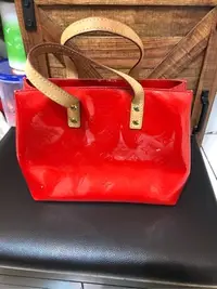 在飛比找Yahoo!奇摩拍賣優惠-LV紅色漆皮包 手提包