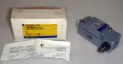 NIB Square D 9007C54FY1905 Ser. A _ Limit Switch _ Type F _ Pretravel .08
