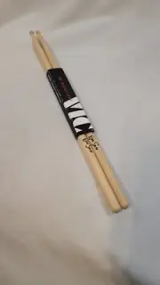 VIC FIRTH SIGNATURE SERIES -- NATE SMITH DRUMSTICKS