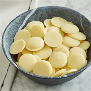 Guittard 25 lb. Soie Blanche 35% White Chocolate Wafers WS-409G3350C25