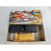 Athearn Undecorated 40' Truss Side Boxcar HO Kit Unassembled