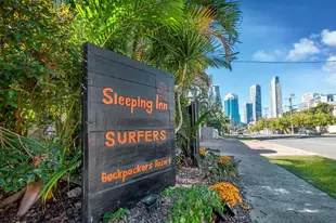 衝浪者背包客睡眠旅館Sleeping Inn Surfers Backpackers