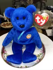 CLUBBY TY Bear Beanie Baby RARE Christmas Mint Condition Official Smoke Free