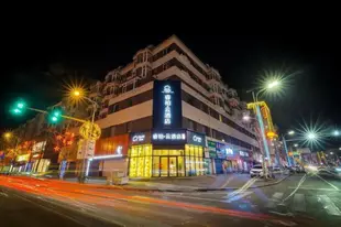 雲品牌-丹東鳳城鳳凰大街步行街睿柏.雲酒店Yun Brand-Dandong Fengcheng Fenghuang Street Walking Street Ripple Hotel