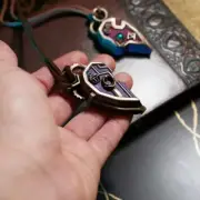 Arcane: League of Legends Vi and Caitlyn Couple necklaces peripherals collection