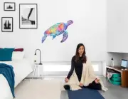 Radiant Sea Turtle Wall Decal - Vivid Ocean-Inspired Sticker
