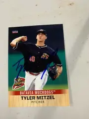 Tyler Mitzel 2018 Signed Batavia Muck Dogs Team Card