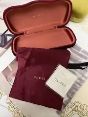 New Gucci Sunglasses Eyeglasses Case Burgundy Velvet Clamshell Small Case