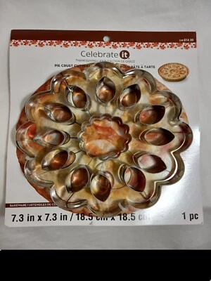 Celebrate It Bakeware Pie Crust Cutter Flower Shape