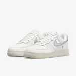 【NIKE 耐吉】WMNS AIR FORCE 1 07 ESS 米白 紫勾 女鞋(DV7470-100)