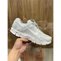 在飛比找蝦皮購物優惠-Nike Zoom Vomero 5 白 US10.5 28