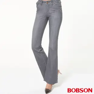 【BOBSON】女款寬潮作貼口袋小喇叭牛仔褲(87灰)