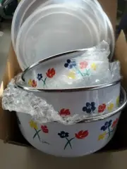 Vintage Saltera Himark Enamelware Nesting Bowls Floral Mix & Store with Lids