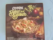 Vintage Pyrex Baker In A Basket-2 Qt Covered Casserole-6840-NEW!