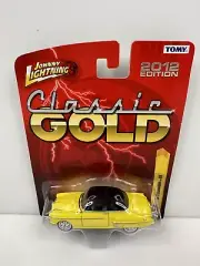 Johnny Lightning Tomy Classic Gold 1950 Oldsmobile 88 Yellow HTF