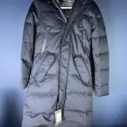 Tumi Woman’s Black Coat Jacket Full Zip Style F20-8658 Size Small