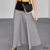 在飛比找momo購物網優惠-【iROO】復古風 牛仔剪接 格紋長裙