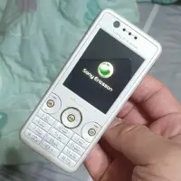 在飛比找蝦皮購物優惠-出清經典收藏 Sony Ericsson W660i 白色 