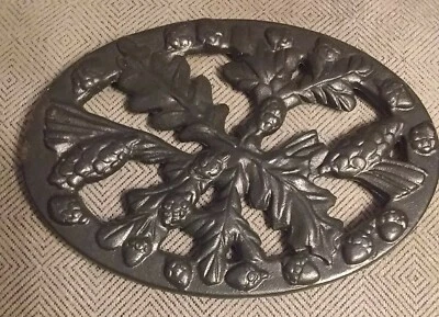 Trivet John Wright Black Cast Iron 10.25" x 7.25" New Pine/Cones and Oak/Acorns