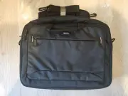 AmazonBasics 14” inch Laptop Tablet Bag - Black