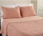 Home Reflections Textured Stonewash Quilt Set- King. New in the bag.