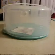 Tupperware Round Cake Taker Blue/Clear Locking Lid - 12 Inch