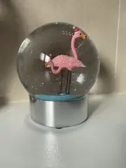 Snow Globe - Christmas Flamingo