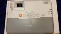 在飛比找Yahoo!奇摩拍賣優惠-EPSON EB-925 投影機 3500流明