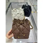 CHARLES＆KEITH 專櫃代購鏈條包 經典菱格紋抽繩水桶包 新加坡小CK 單肩包 手提包 大容量斜背包 側背包女包