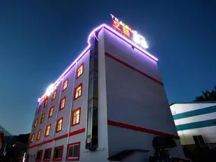 川姆飯店暨公寓Traum Hotel and Condo