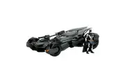 Justice League 2017 Batman w/ Batmobile 1:24 Scale Die-Cast Vehicle Toy